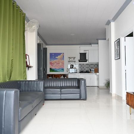The 1998 Homestay Āīzawl Exteriör bild