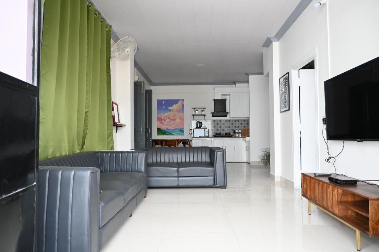 The 1998 Homestay Āīzawl Exteriör bild